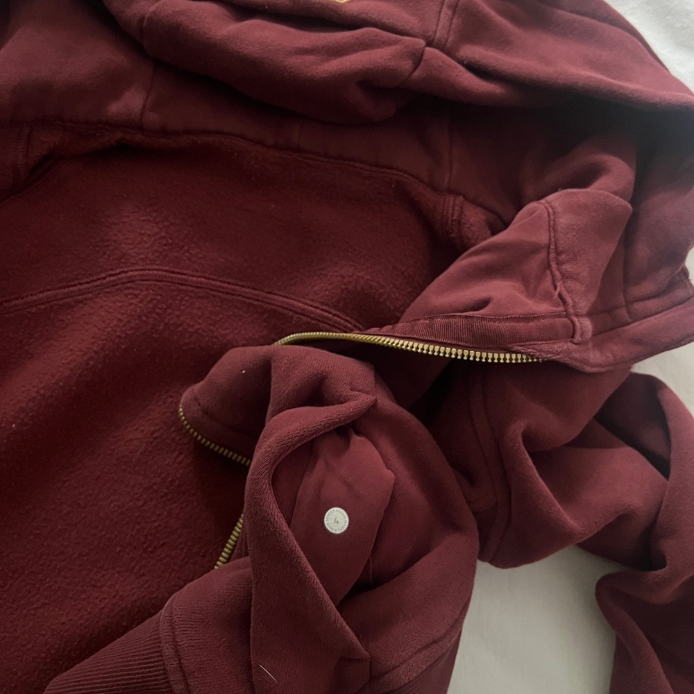 Perfect condition warn a couple of times, it is just too small.